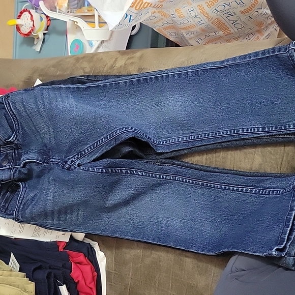 Size 6 Levis - Picture 4 of 4